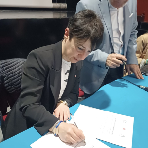 original-49670216-A06E-4A41-93EF-8476B60474AC